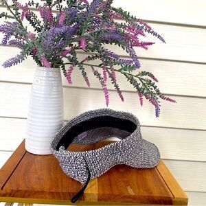 Women’s Stylish Black and White Woven Visor New Without Tags!